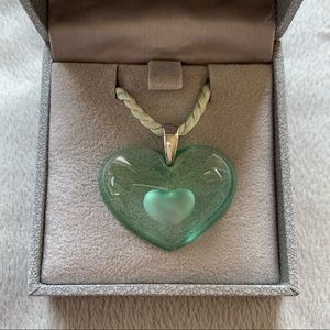 Lalique Crystal Amoureuse A La Folie Pendant